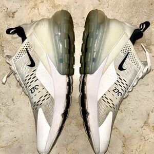 MENS Nike Air Max 270 White Black Athletic Shoes